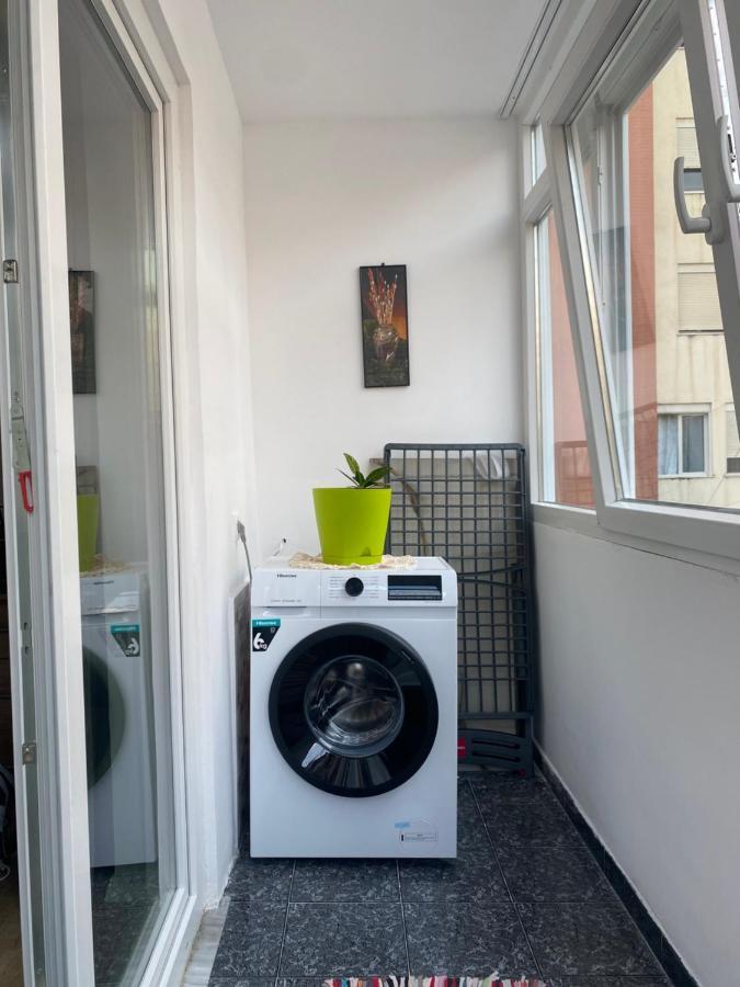 Central Welcoming Apartment In Тирана Екстериор снимка