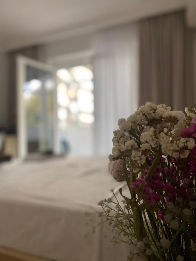 Central Welcoming Apartment In Тирана Екстериор снимка