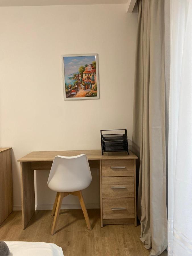 Central Welcoming Apartment In Тирана Екстериор снимка