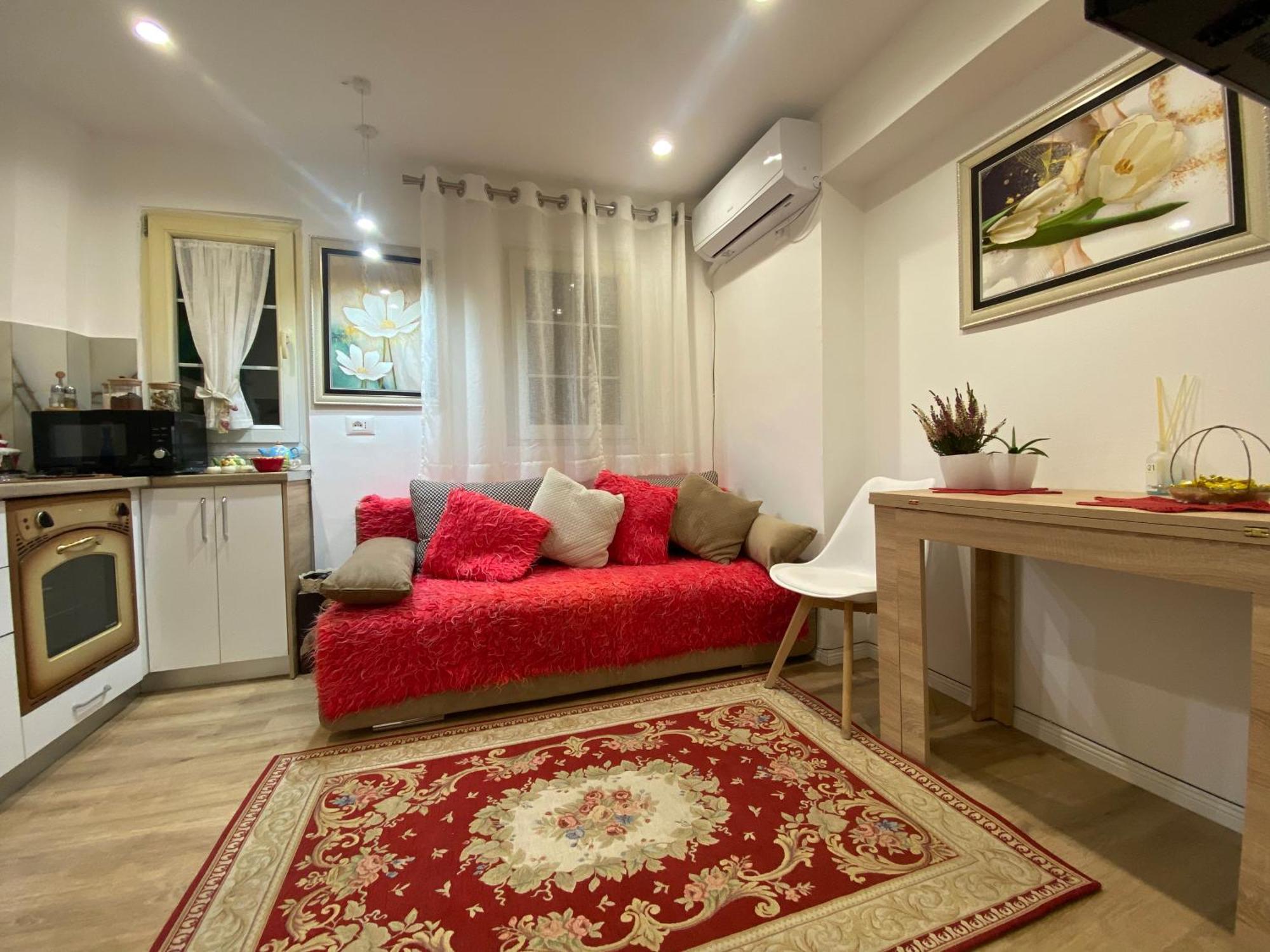 Central Welcoming Apartment In Тирана Екстериор снимка