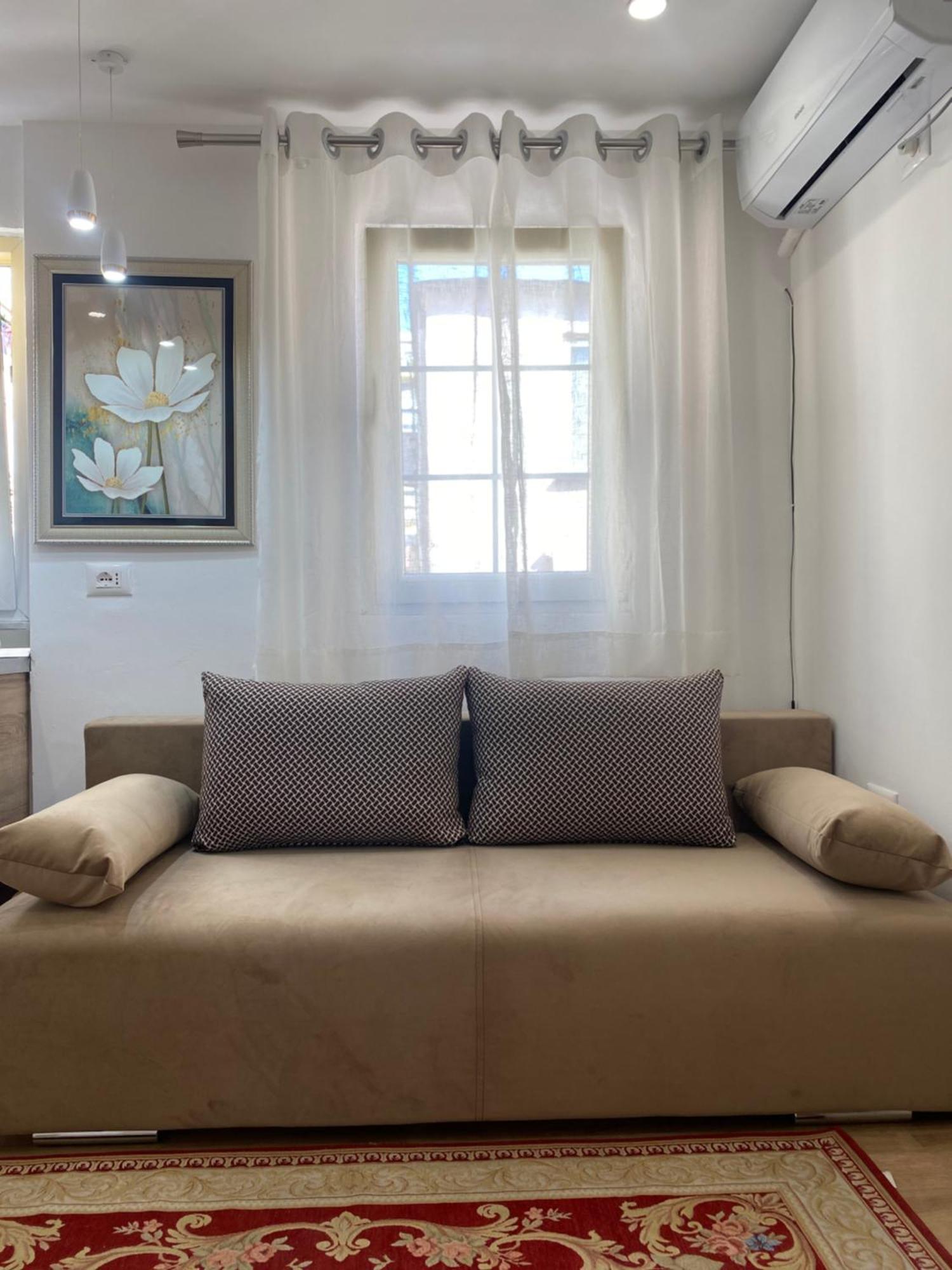 Central Welcoming Apartment In Тирана Екстериор снимка