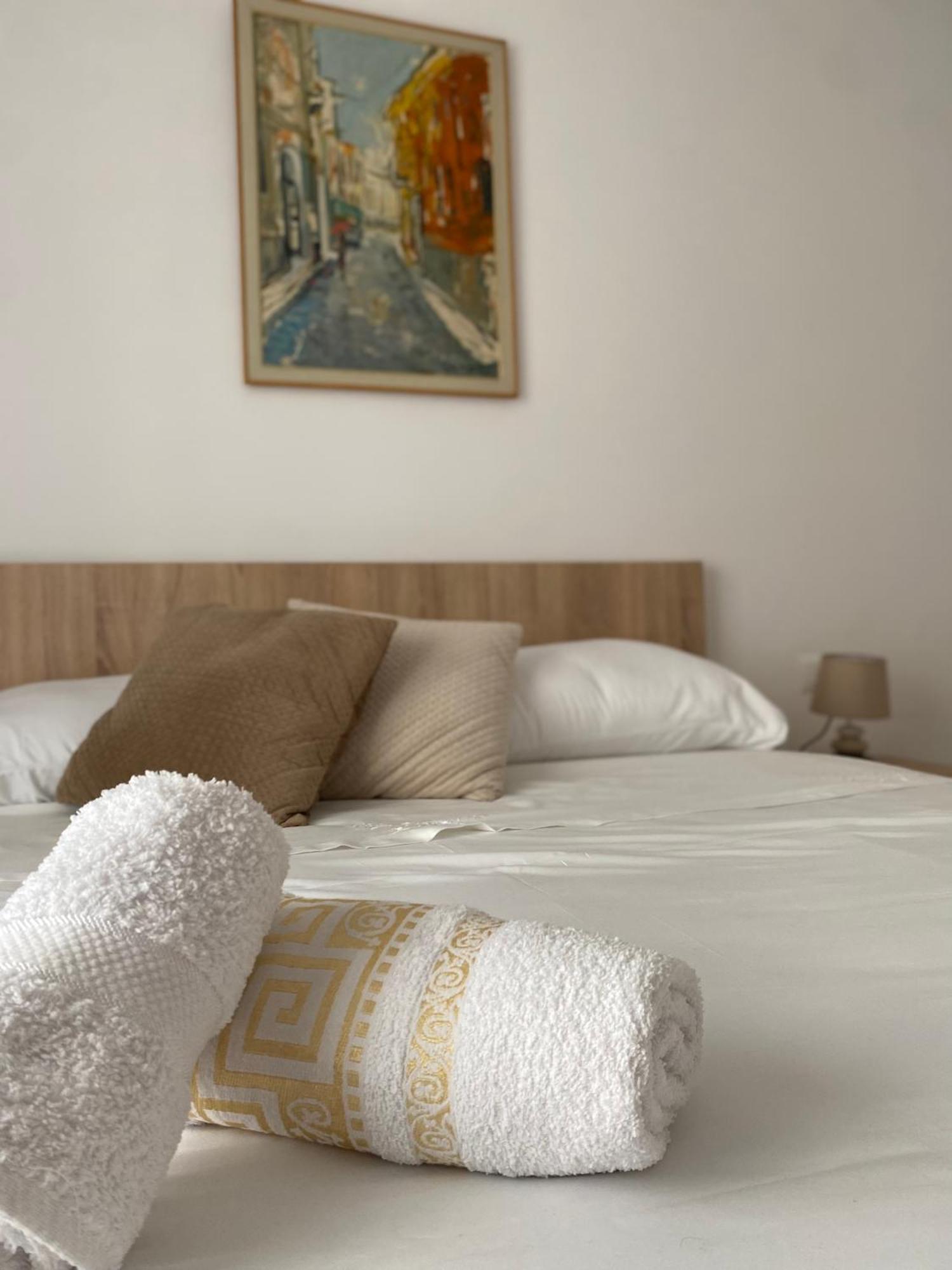 Central Welcoming Apartment In Тирана Екстериор снимка